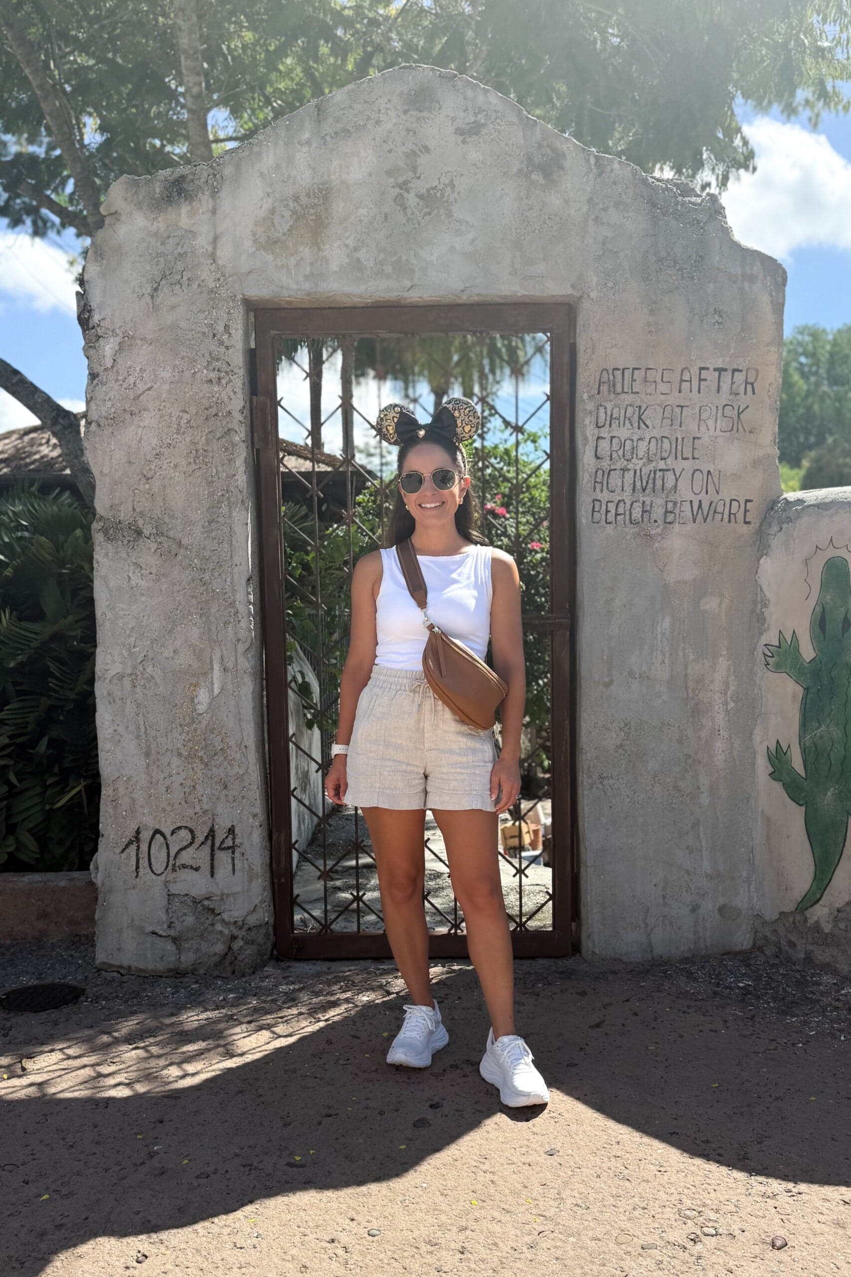 Disney World Spring Break Outfits for Petites: Breathable Fabrics, Supportive Shoes