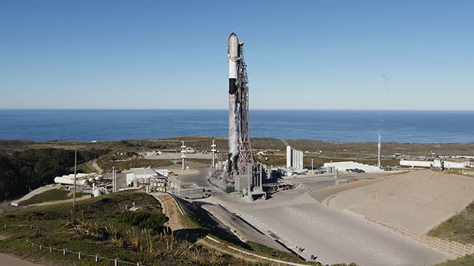 SpaceX launches 27 Starlink satellites from Vandenberg on Falcon 9