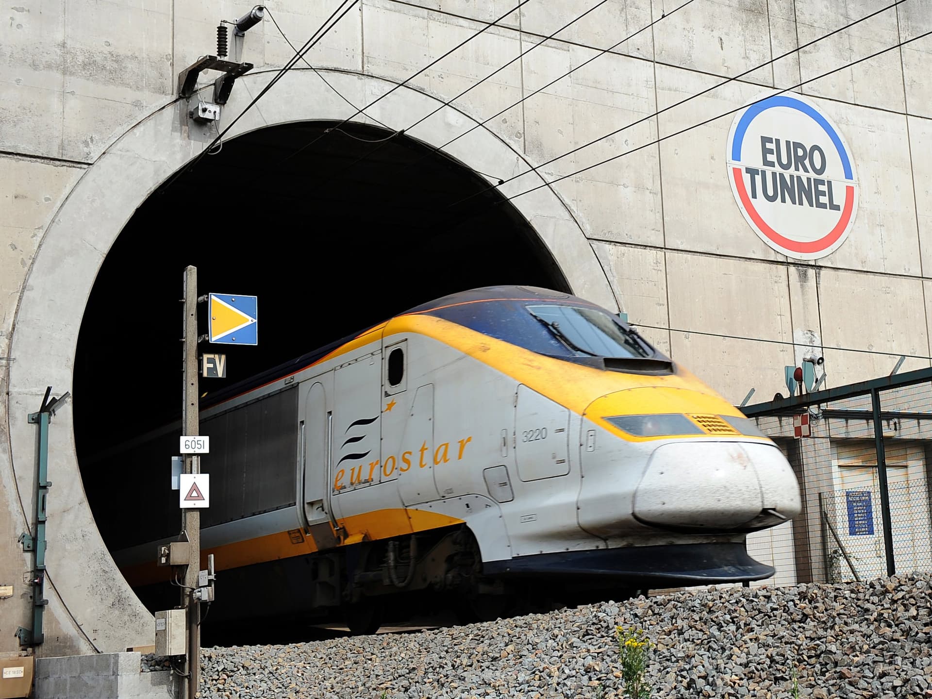 Channel Tunnel Power Fault Repaired as Travel Faces Major Delays