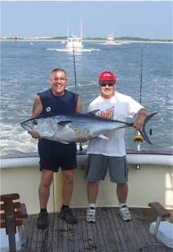 Bluefin tuna fire at New Jersey inshore lumps, yellowfin follow offshore
