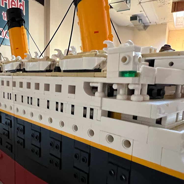 Jacksonville Museum Overwhelmed by LEGO Submissions, Plans New Limits