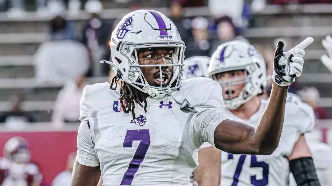 Montreal signs Abilene Christian star Javon Gipson through 2027