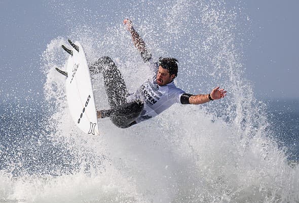 AJR Images uses Nikon 800mm lens to capture split-second action