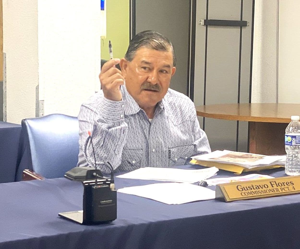 Tempers Flare at Val Verde County Commissioners Court Over Precinct 4 Streetlights
