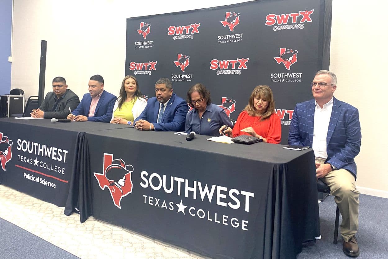 All San Felipe school board candidates face voters at forum ahead of early voting