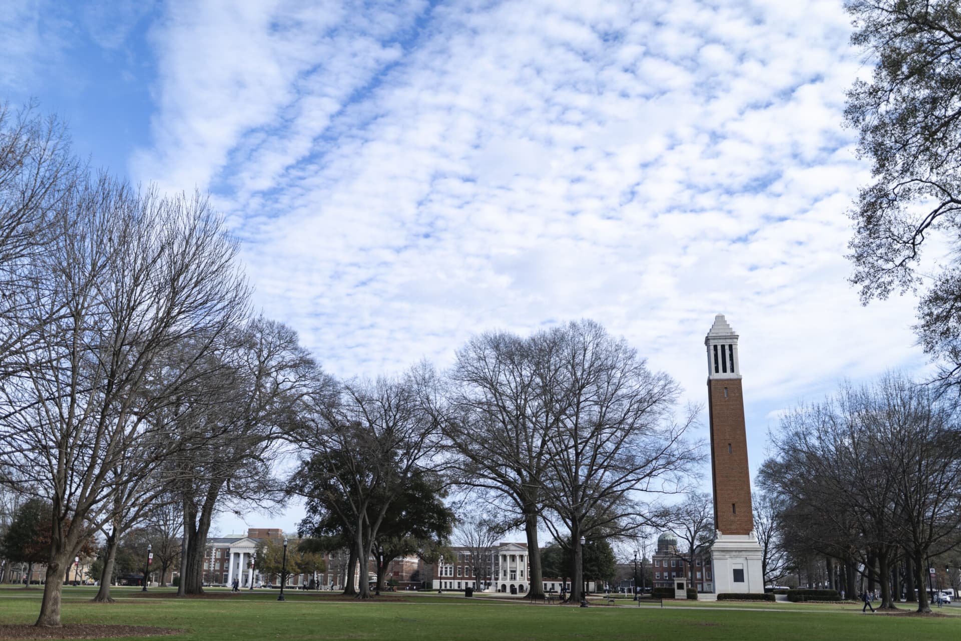 University of Alabama Students Sue Over Suspension of Two Campus Magazines