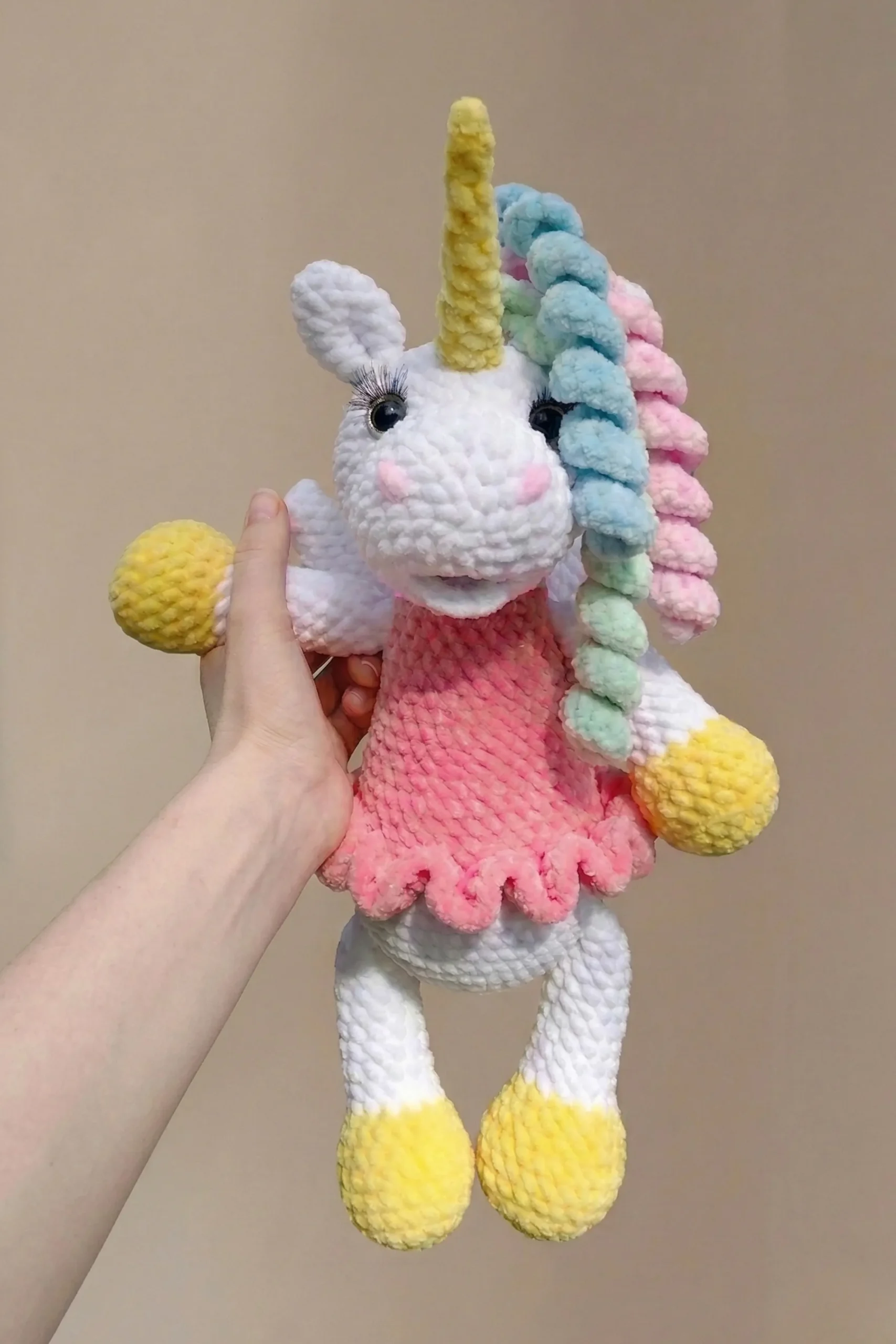 Step-by-Step Molly Unicorn Amigurumi Pattern Brings Rainbow Fairy-Tale Charm