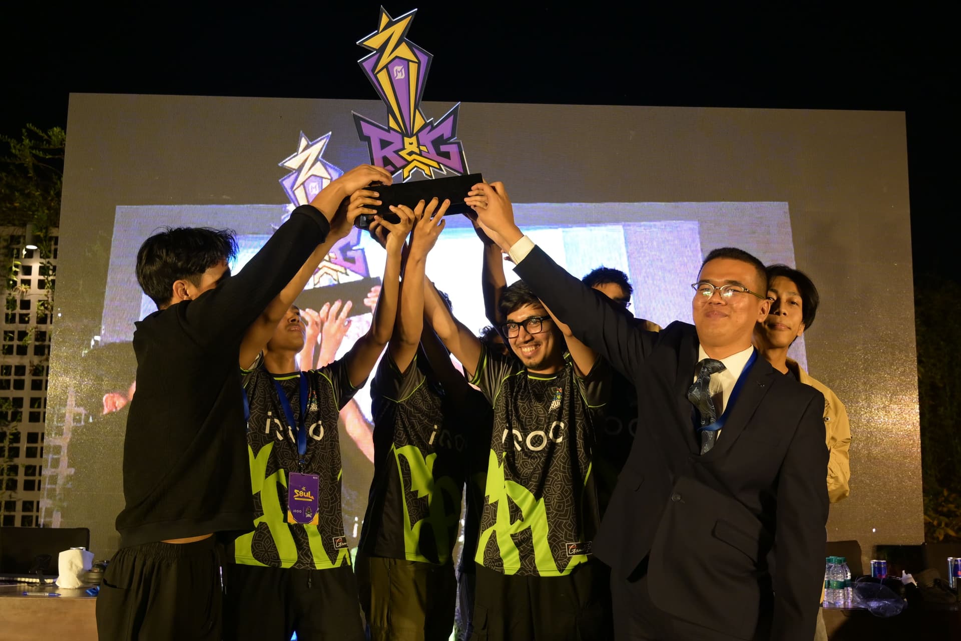 iQOO S8UL edges GodLike 4-3 to win MLBB Cup in Kolkata