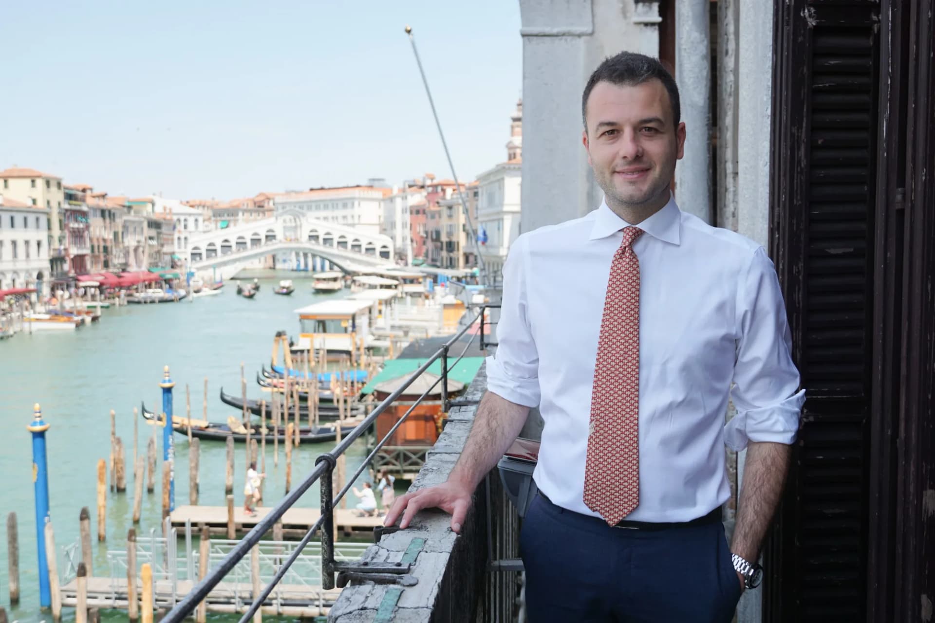 Meloni’s coalition wins Venice mayor race, rebuffs polling doubts