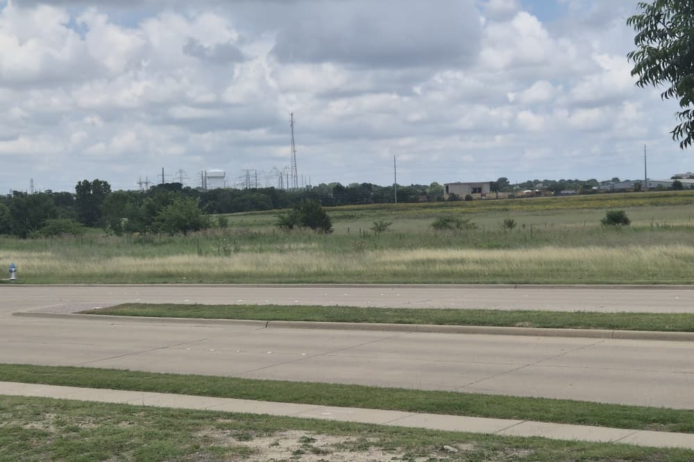 Plano approves Mapleshade Lane multifamily plan despite street rule waiver