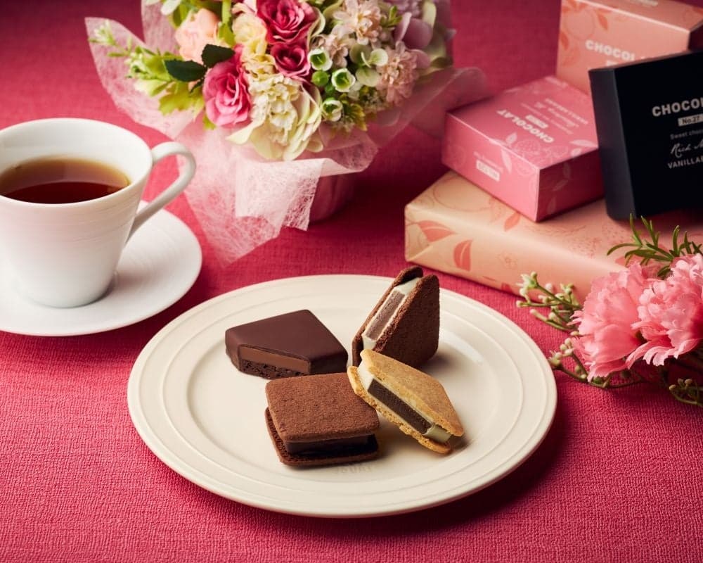 VANILLABEANS Releases Mother's Day Limited Set Featuring New Fruit Tea-Flavored Chocolate Sandwiches