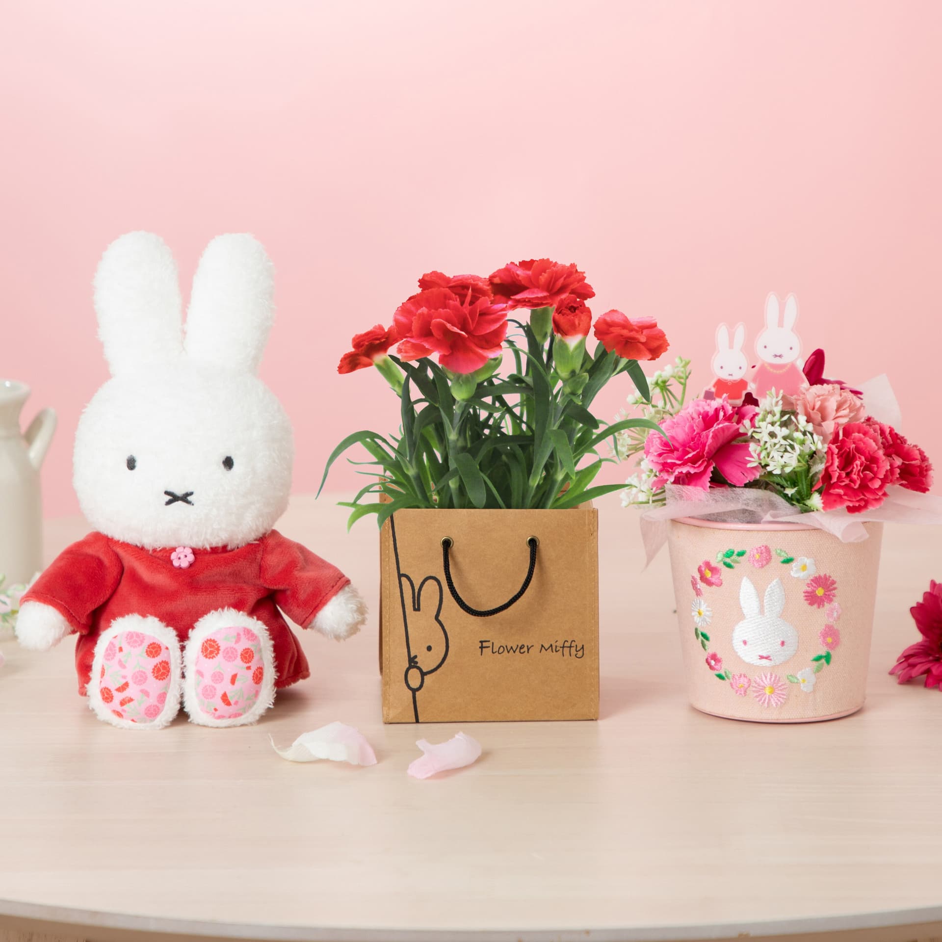 Flower Miffy Begins March 19 Reservations for Four Limited-Edition Mother's Day Sets