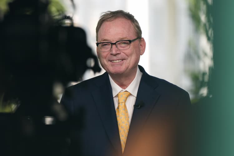 Kevin Hassett Emerges as Front Runner for Fed Chair Role