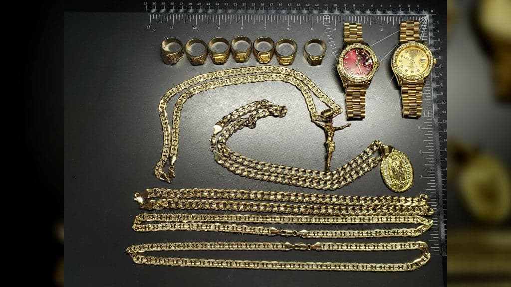 Eugene police warn of traveling SUV scammers selling fake stamped gold jewelry