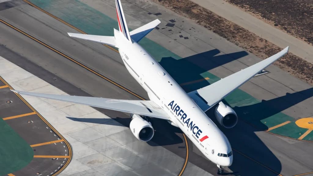 Detroit-bound flight diverted to Montreal amid Ebola entry restrictions