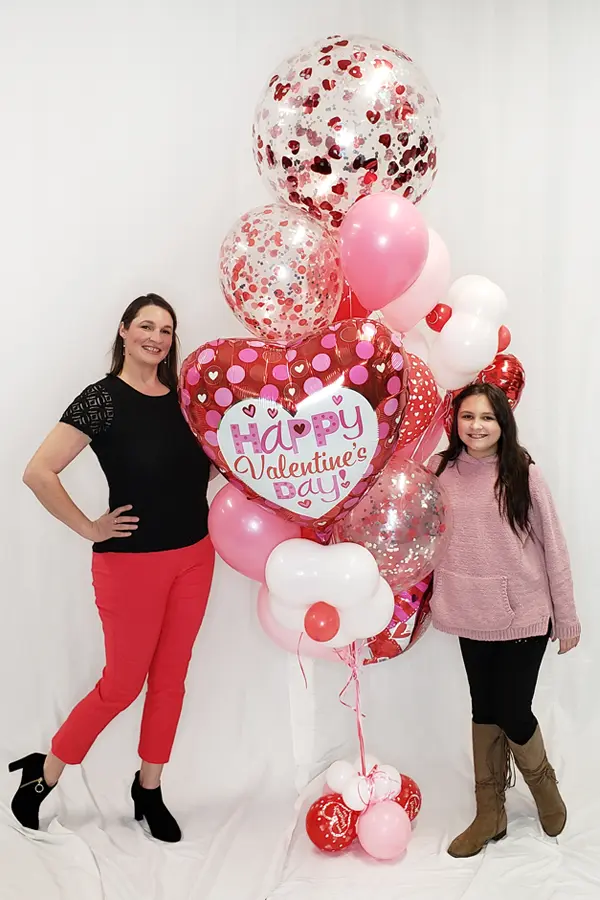 Family Dollar Shoppers Buy Balloons as Perham High Donates Cards to Seniors