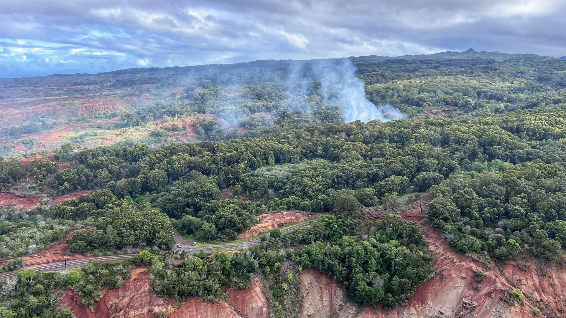Brush Fire Near Kōkeʻe Mile Marker 4 Contained Overnight