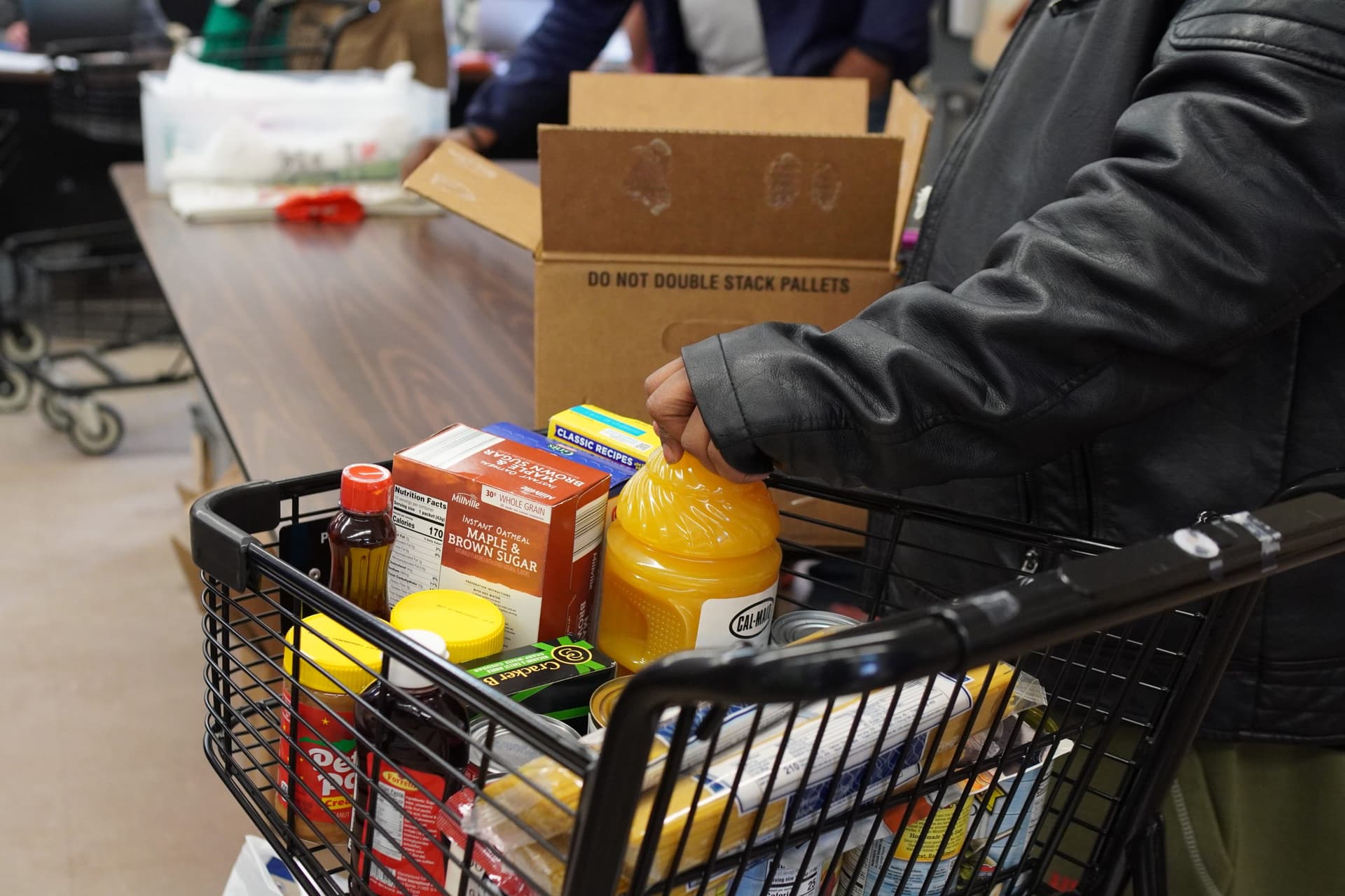 Philadelphia food banks face rising demand as SNAP cuts deepen need