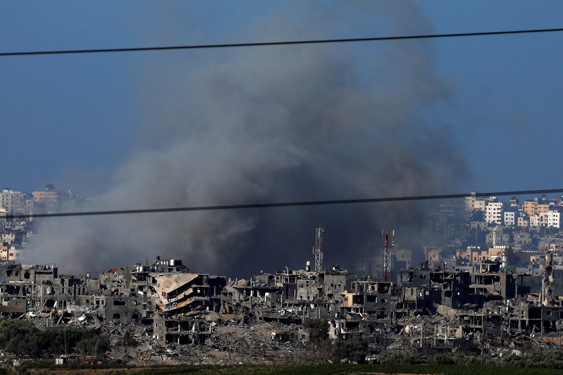 Israeli fire kills five Palestinians near Gaza ceasefire boundary