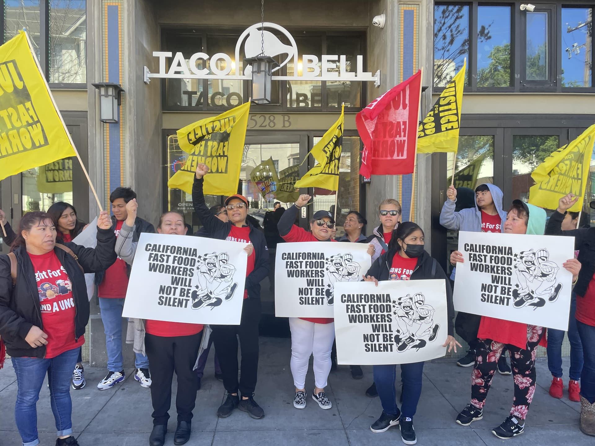 Taco Bell guide outlines crew legal rights to discuss pay, safety, benefits