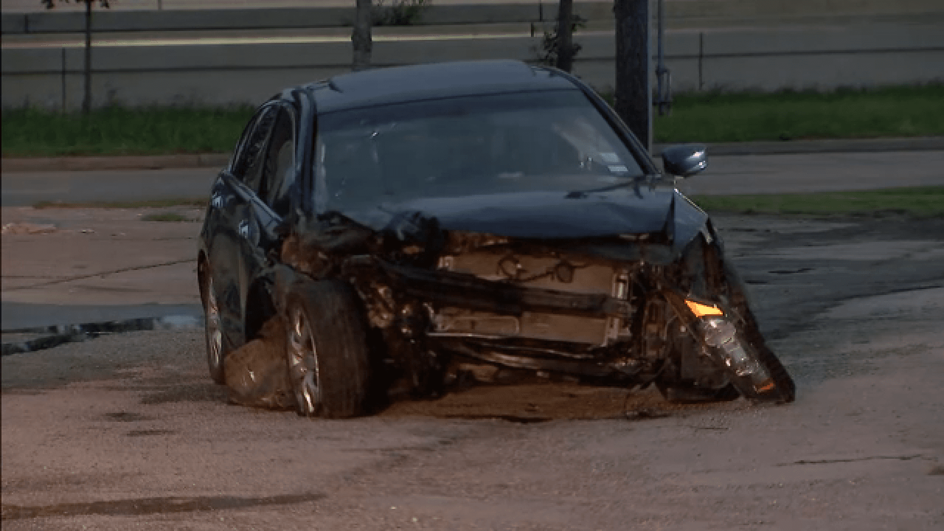 DWI crash on Katy Freeway injures officer, shuts down Beltway 8