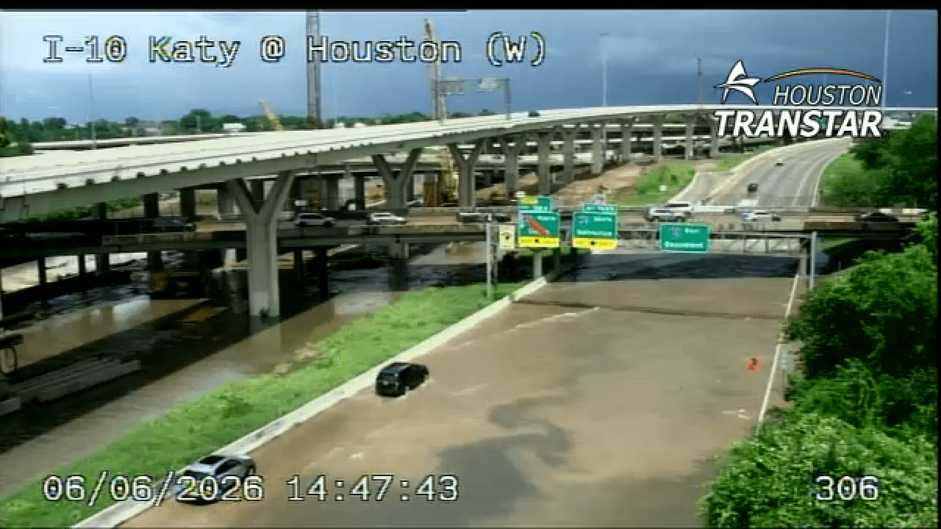 Flooding clears, all Katy Freeway eastbound lanes reopen at Houston Avenue