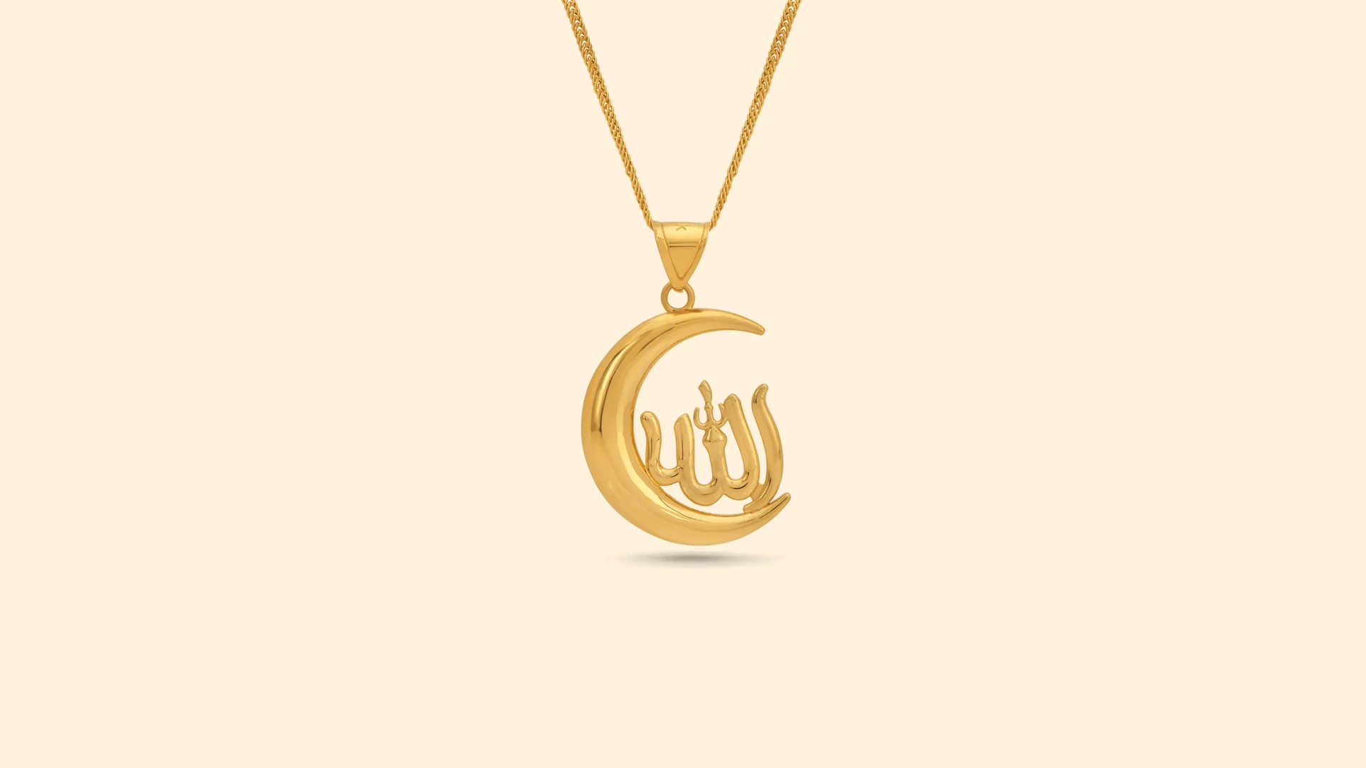 Crescent Motif Returns in 2026 Jewelry Fueled by Heritage and Islamic Geometry