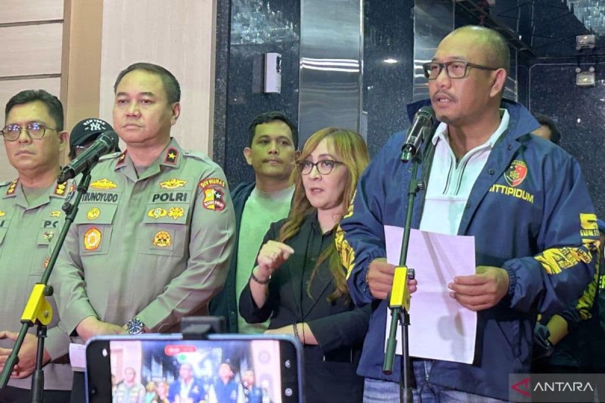 Indonesia arrests 321 foreigners in online gambling raid, Reuters says
