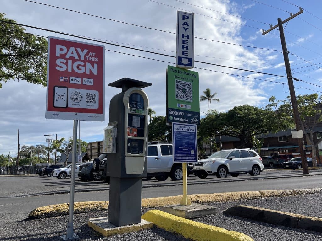 Hawaii County weighs ban on new private paid parking lots