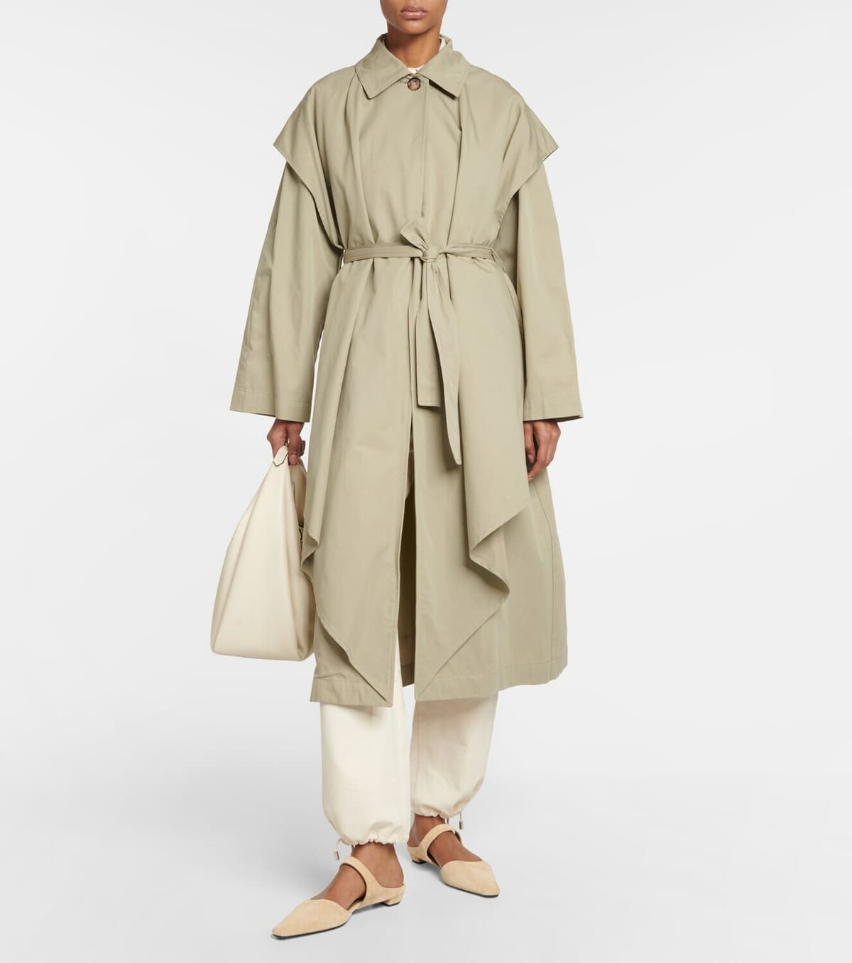Hanna Flanagan’s spring workwear staples, from Toteme trench to Cuyana bag