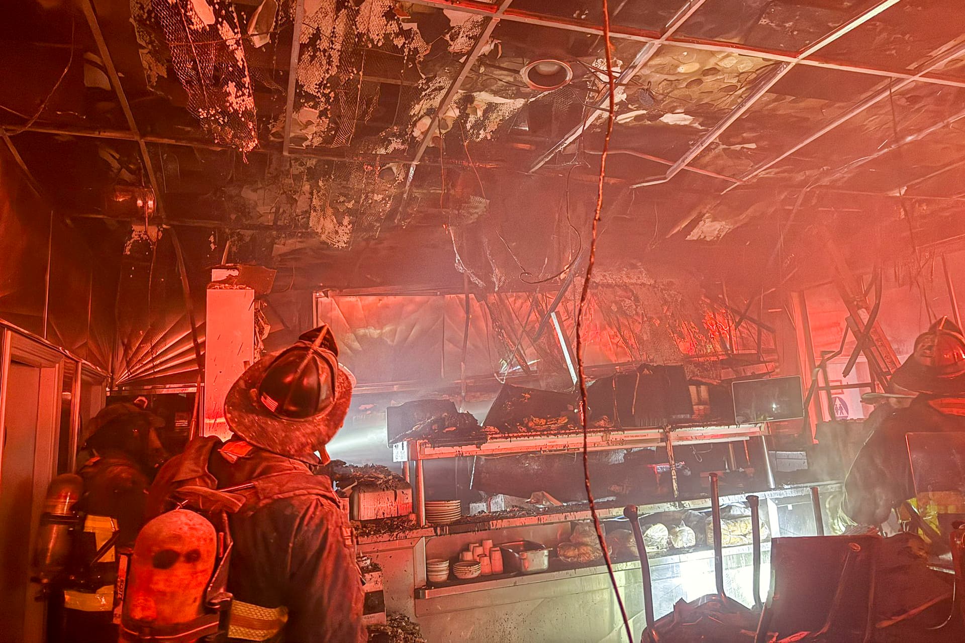 Early-morning grease fire severely damages Mel’s Drive-In on Lombard Street