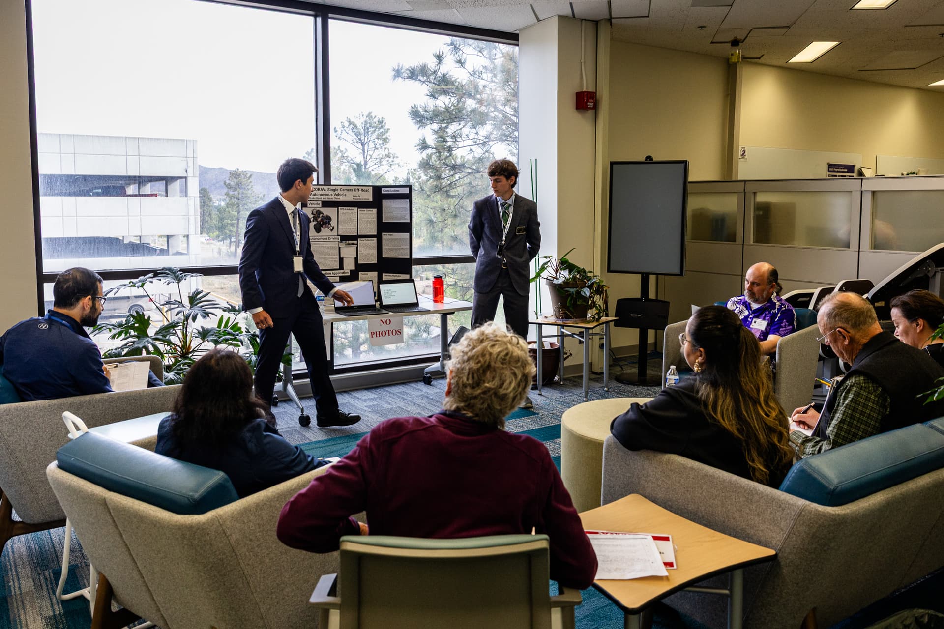 Los Alamos hosts statewide student computing challenge at Lab expo