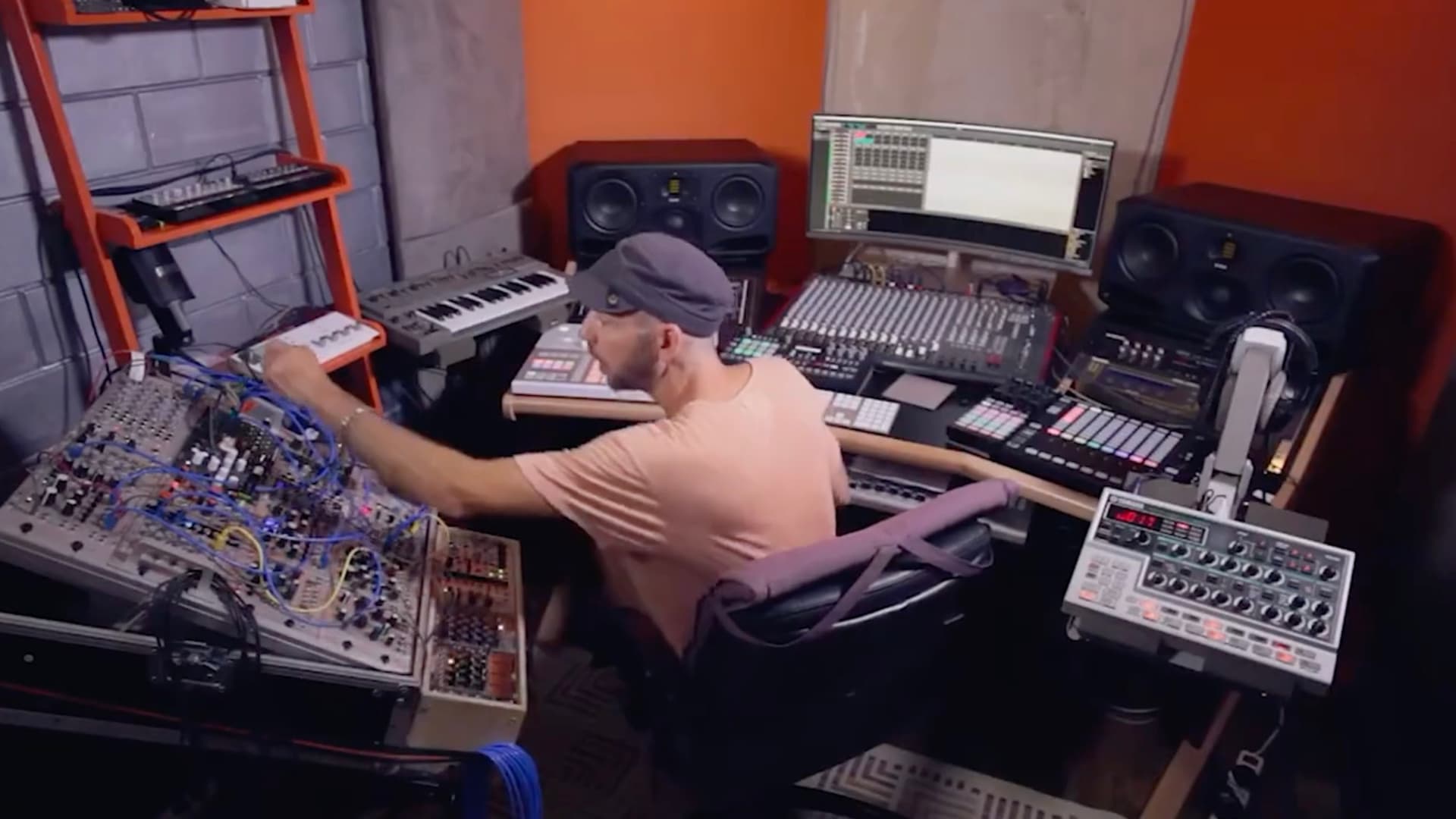 Hammer’s stripped-back studio method for faster, more creative tracks