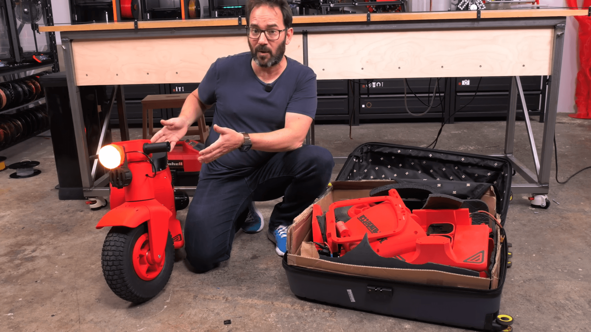 Ivan Miranda builds suitcase-sized 3D-printed electric scooter