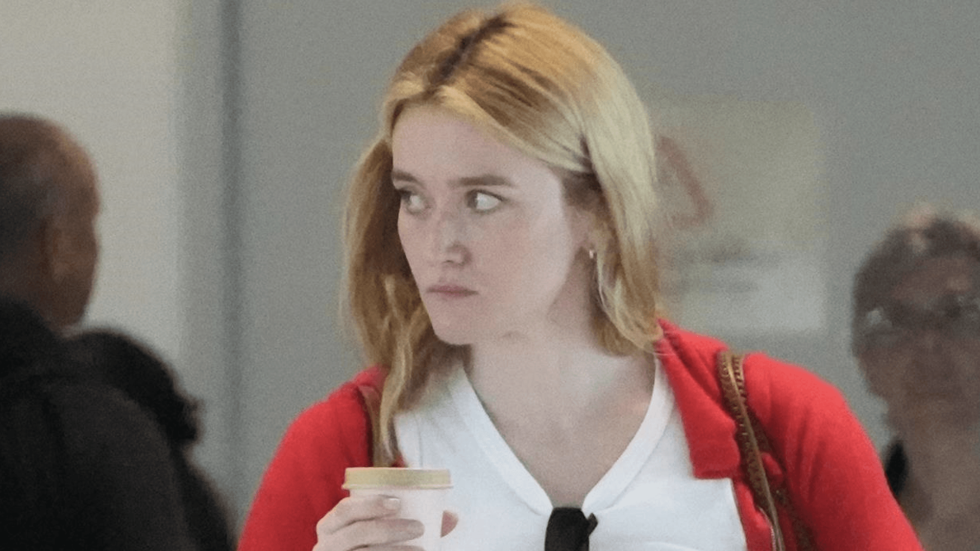 Sarah Pidgeon Makes High-Vamp Flats the New Airport Shoe Trend