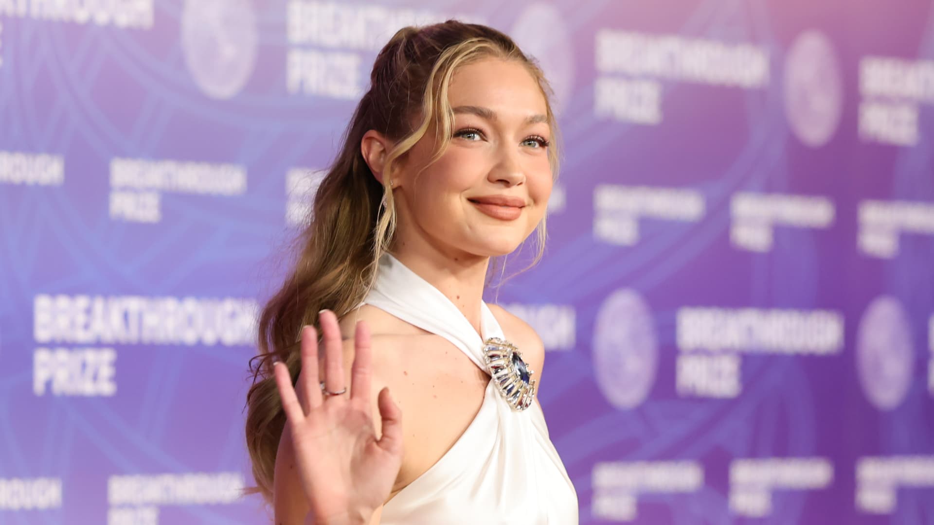 Gigi Hadid revives the halter dress, bringing old-money polish to the red carpet