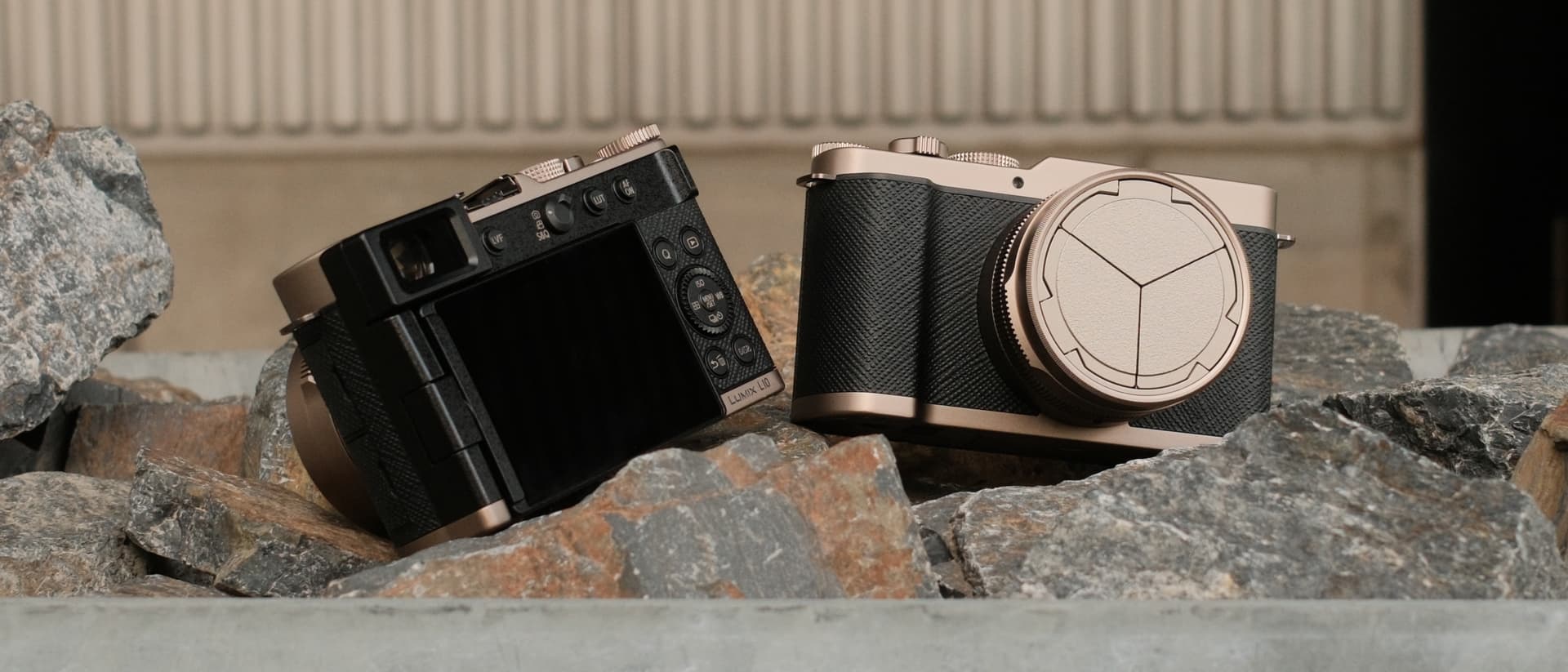 Panasonic L10 review, a fixed-lens Four Thirds compact with a twist