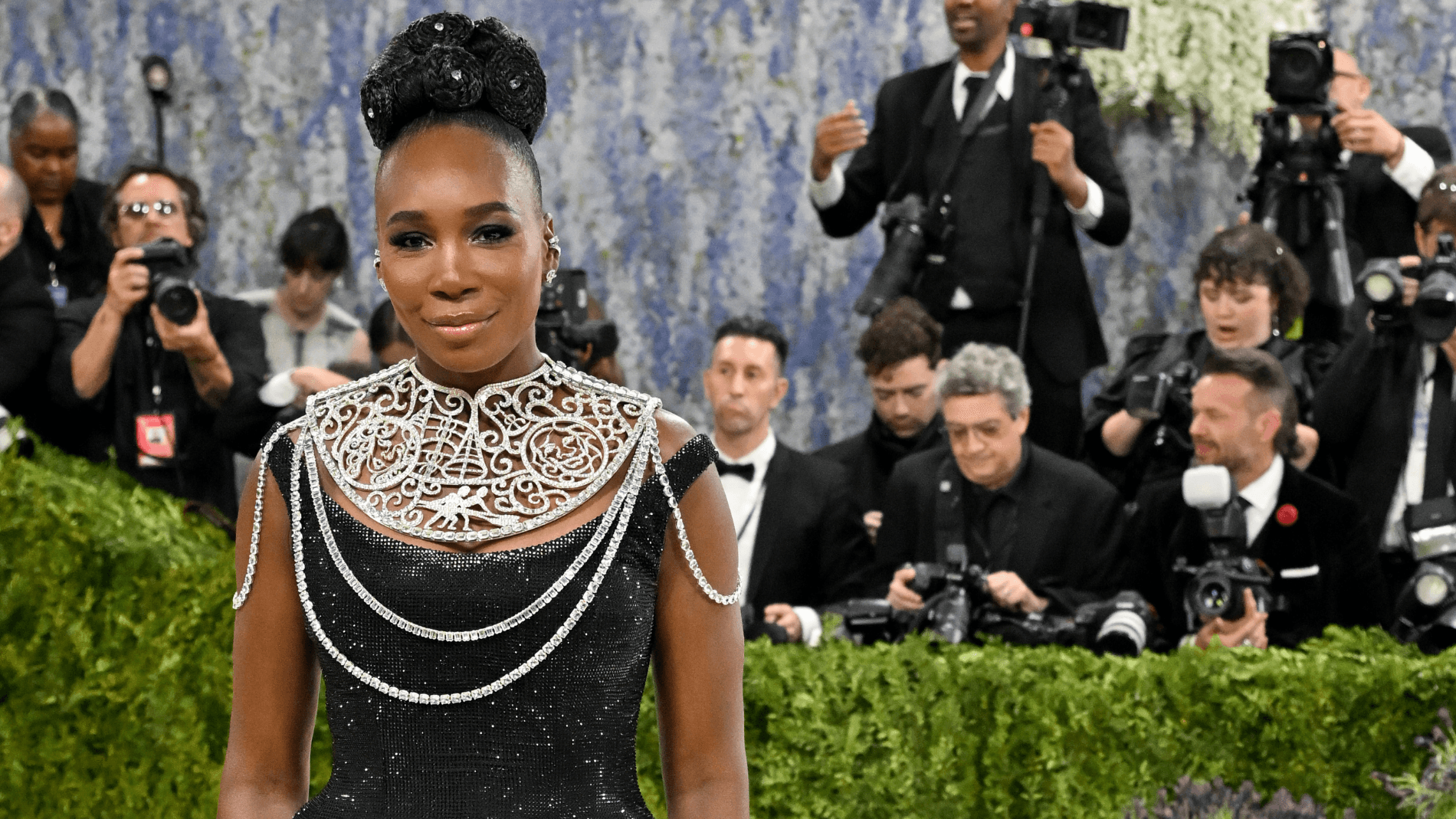 Venus Williams turns custom jewelry into a statement on women’s science