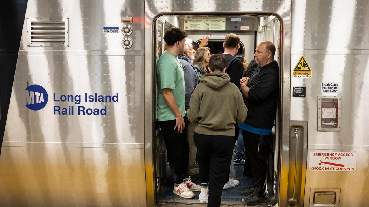 LIRR strike deadline nears, Suffolk commuters could face major disruptions