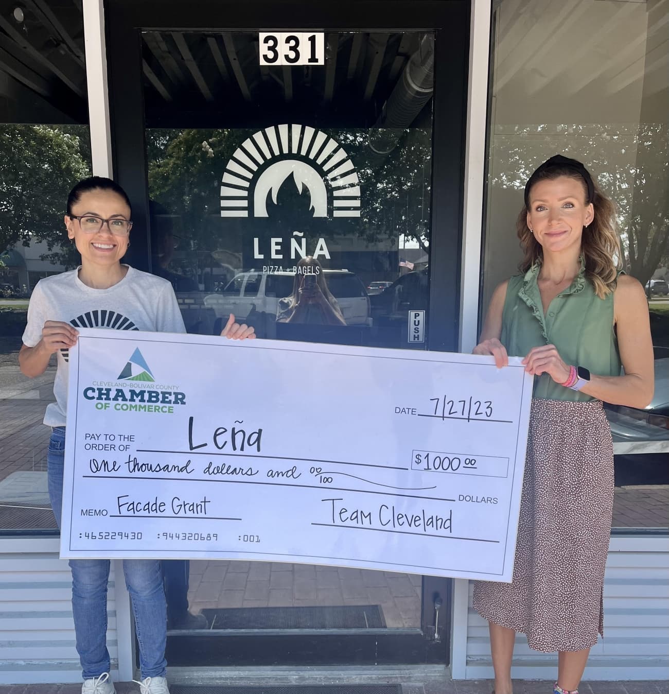 Leña Pizza and Bagels gets $1,000 downtown facade grant in Cleveland