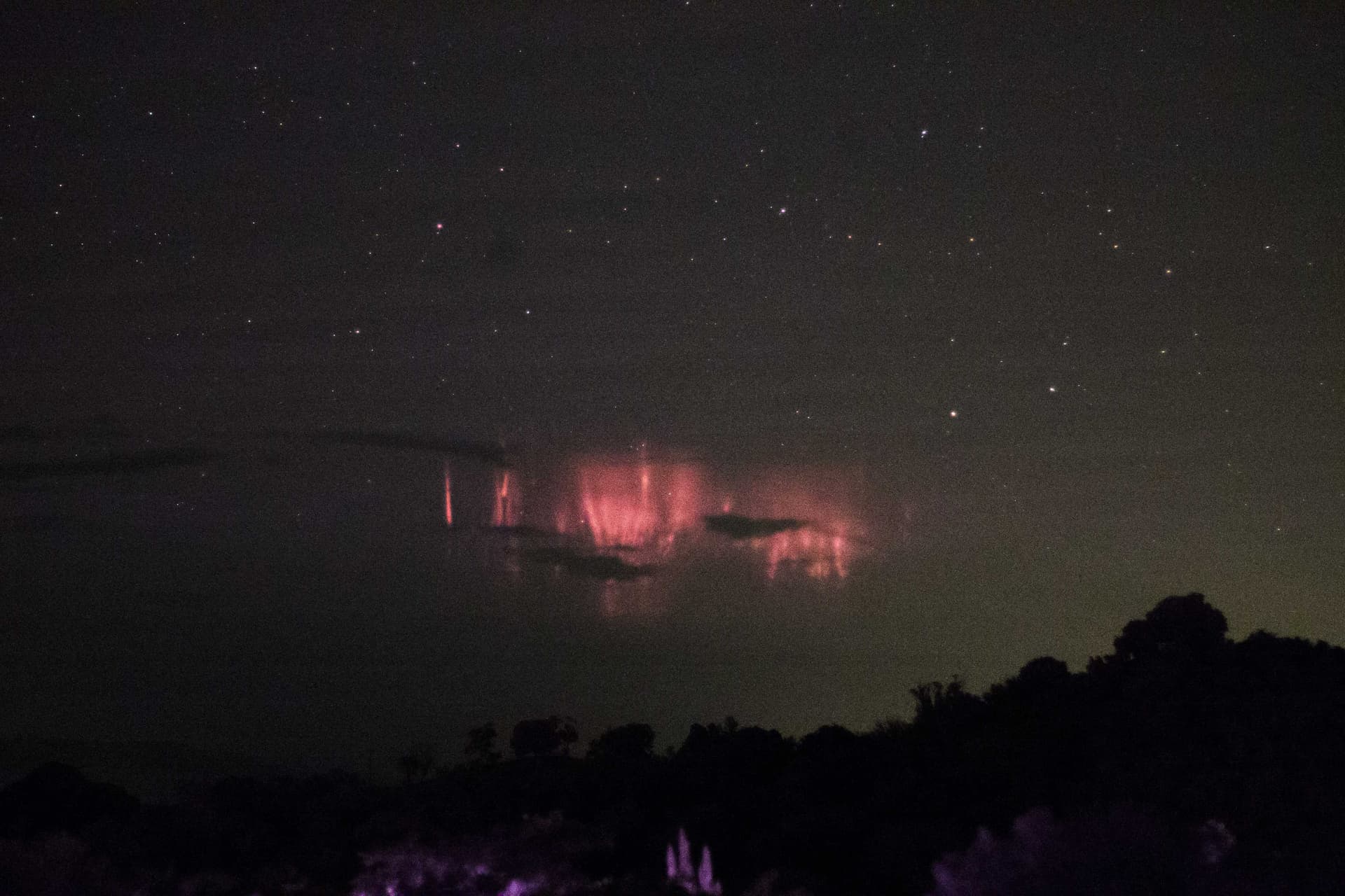 Photographer spends months chasing rare lightning sprites in Australia