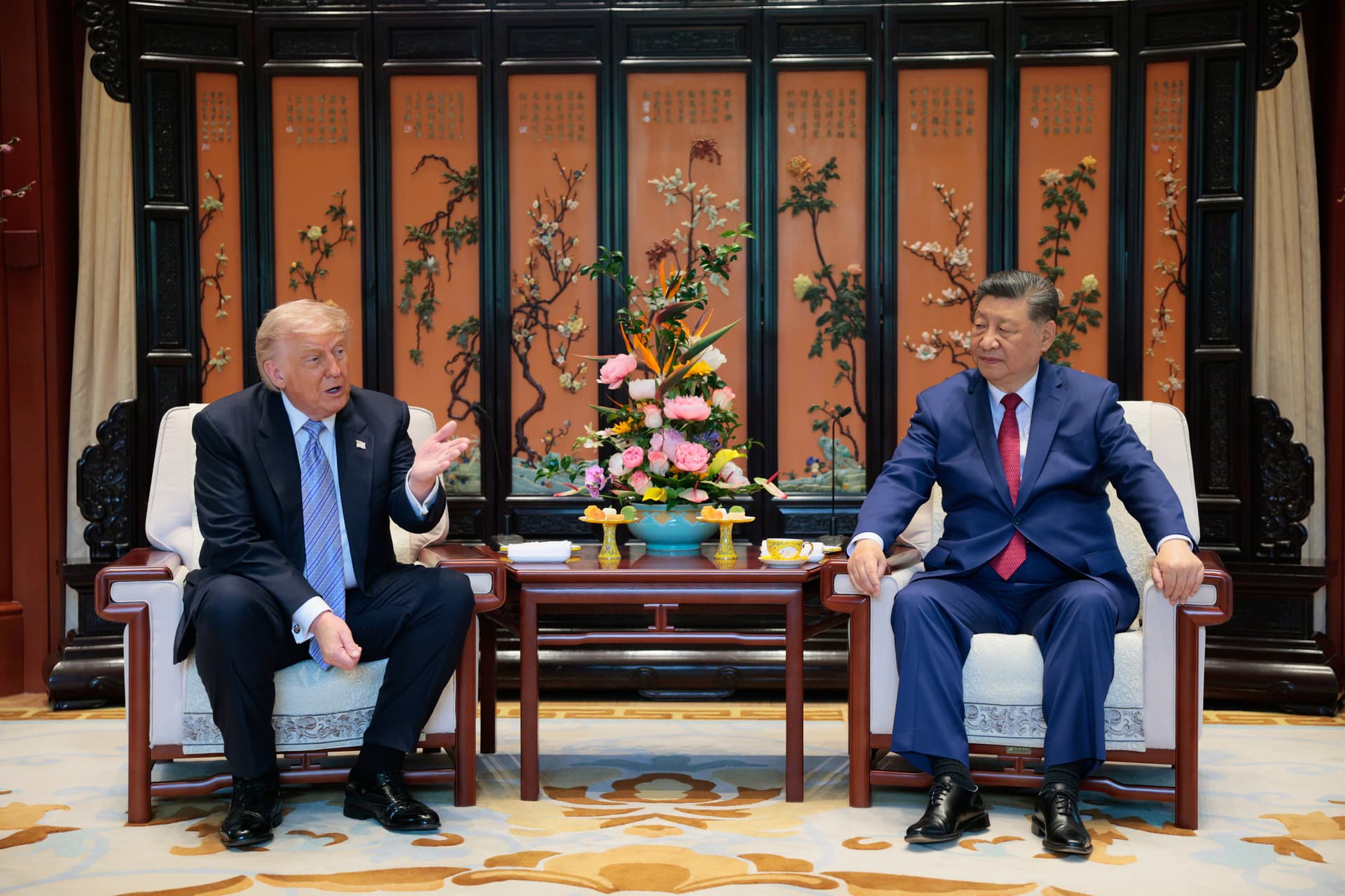 Trump leaves Beijing after modest China summit, trade truce holds