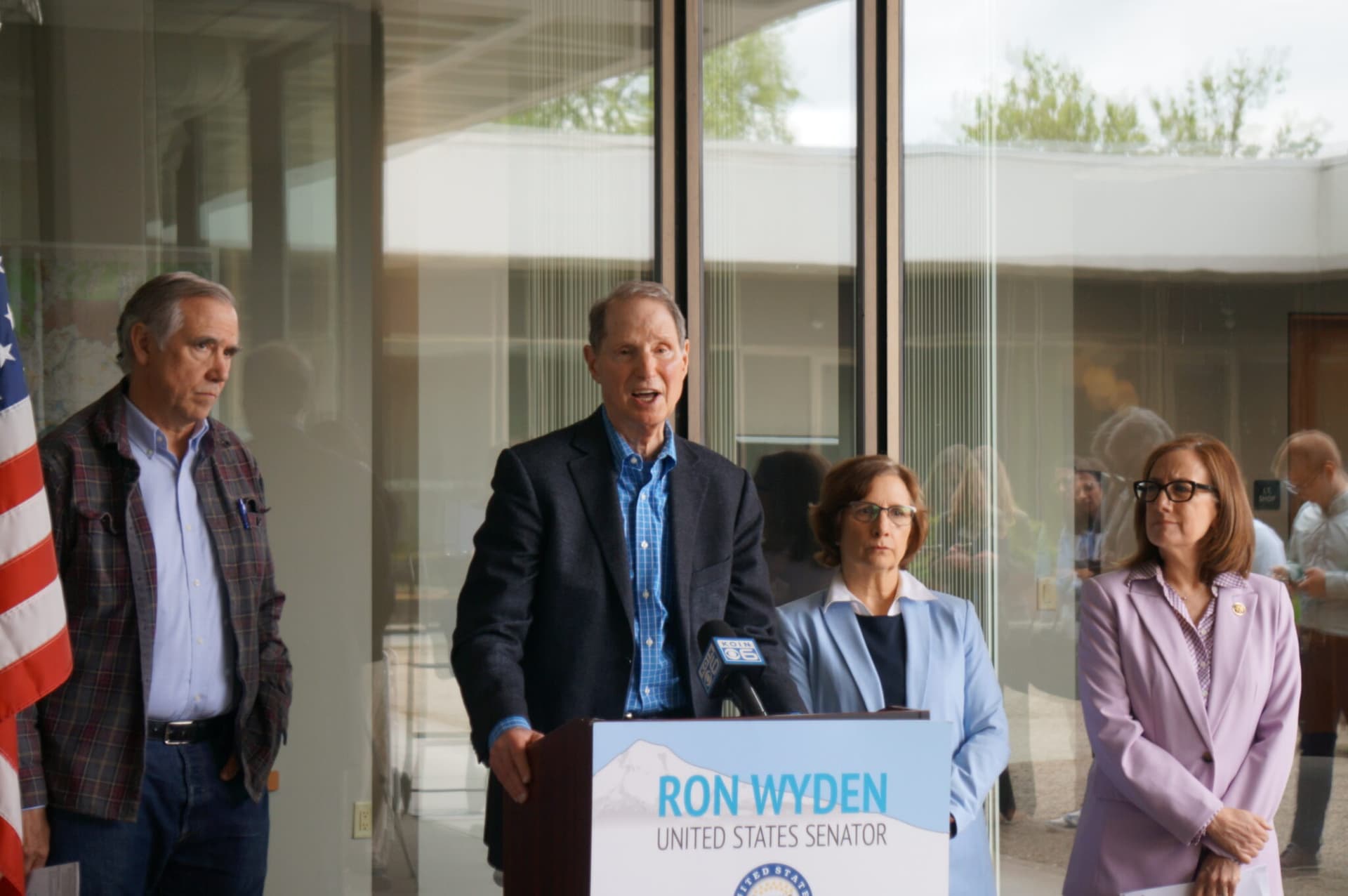 Wyden, Hoyle warn Lane County wildfire season could start early