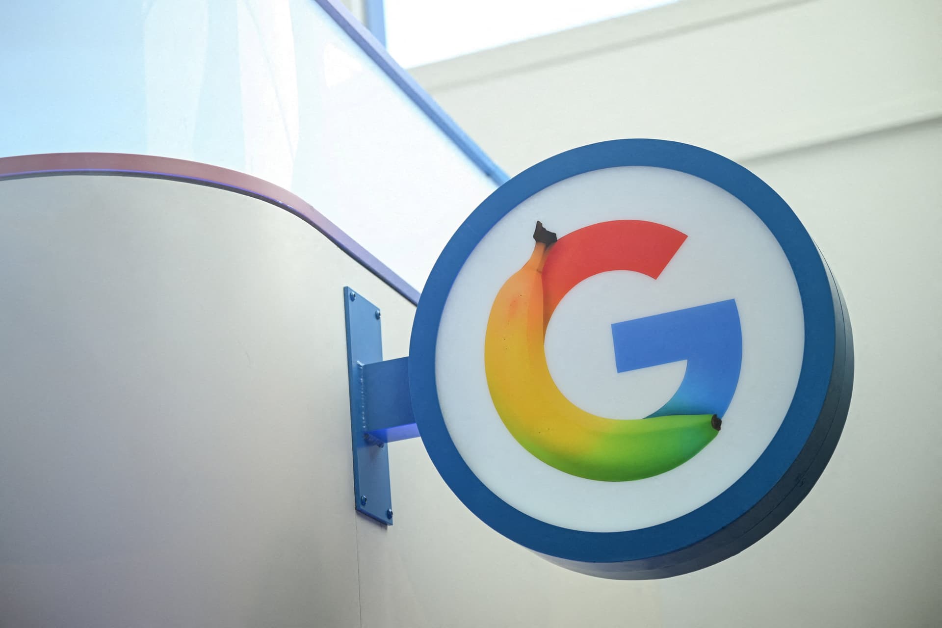 Germany regulator says Google AI Overviews face media laws
