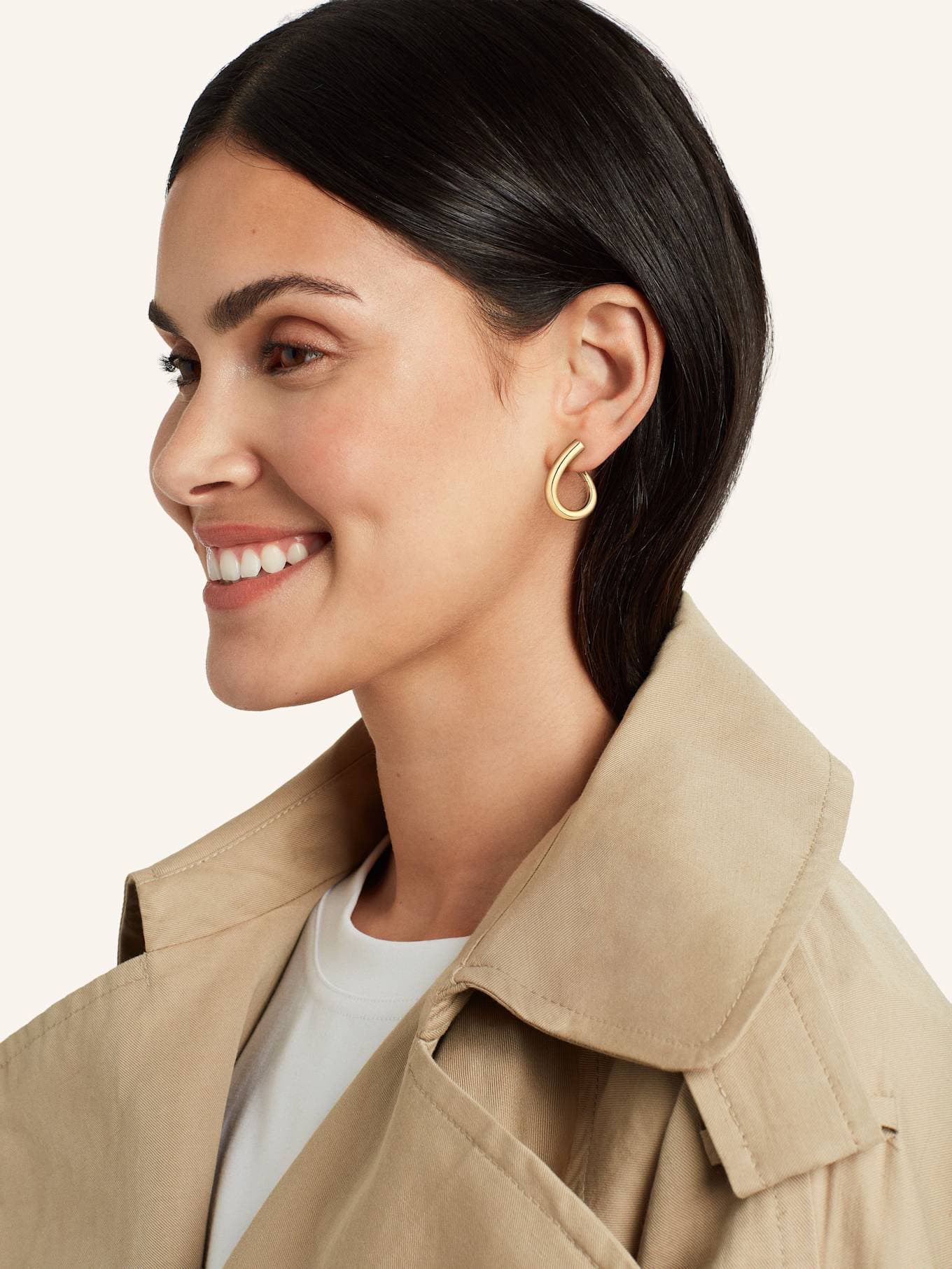 Houston Designer Naz Kretlow Unveils Bold Plot Twist Jewelry Collection