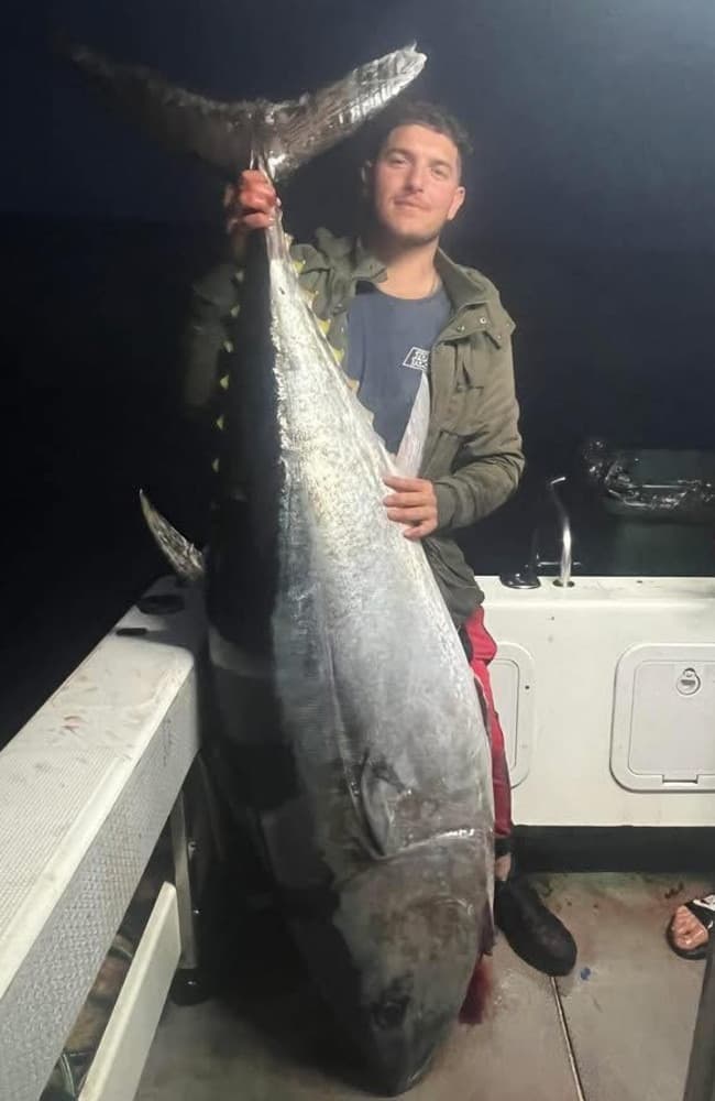 Melbourne brothers reel in 107-kilogram bluefin tuna off Apollo Bay
