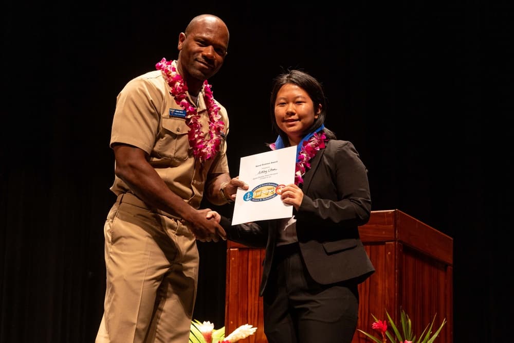 U.S. Navy Presents Naval Science Awards to Kaua‘i Fair Student Researchers