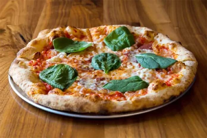 Smokin’ Oak opens first Kansas City-area taproom and pizza spot in Olathe