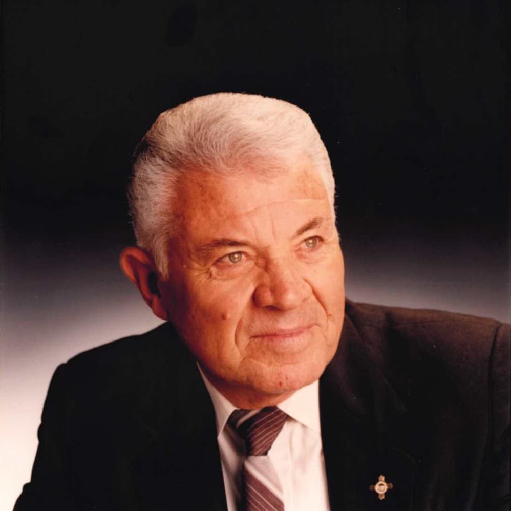 Belen mourns former lieutenant governor Casey Luna, racing legend, at 95