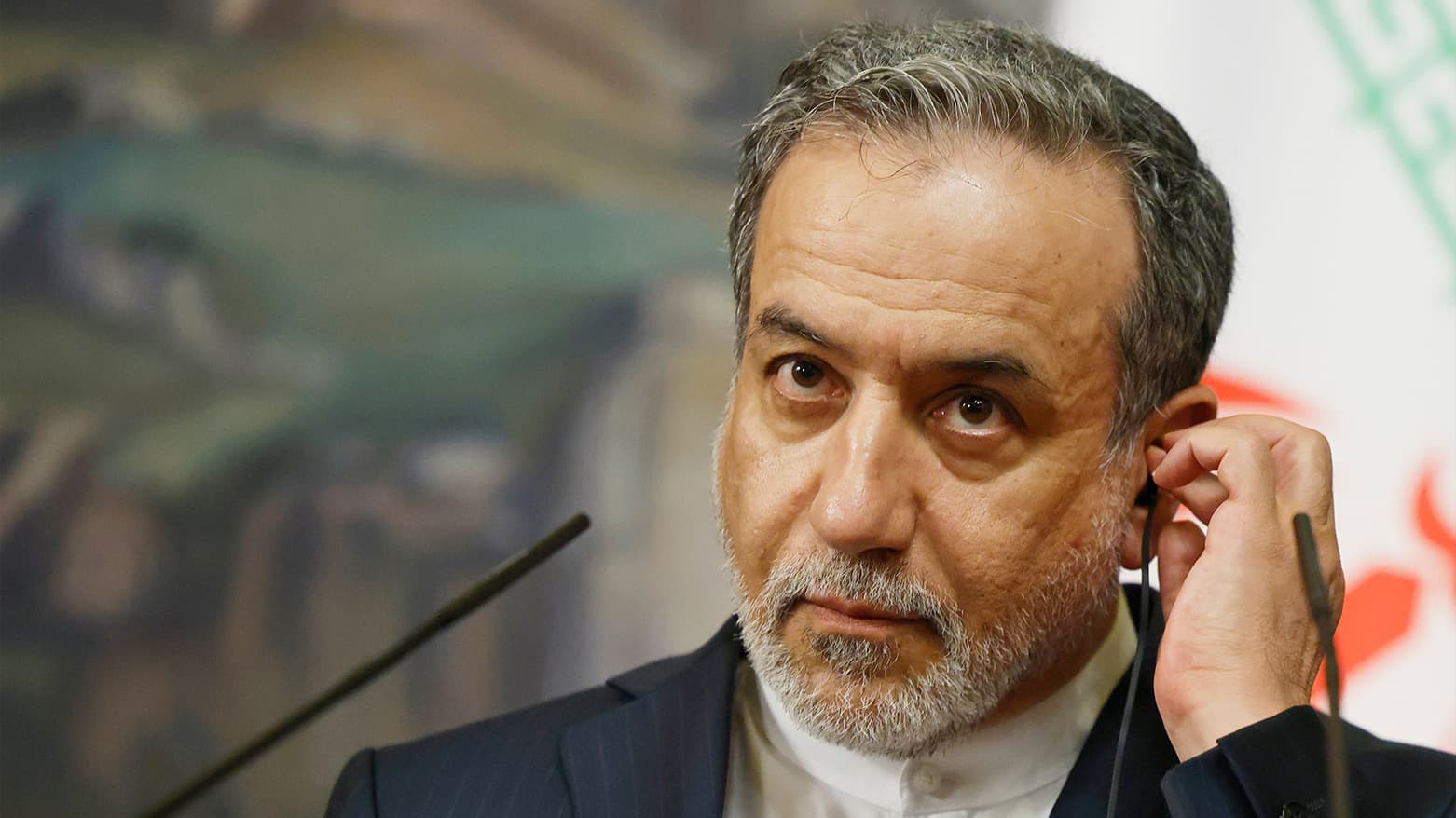 Iranian Foreign Minister to Meet French Counterpart in Paris